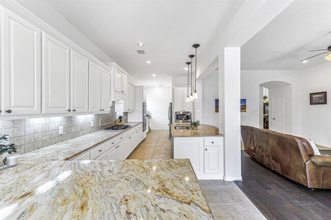 Building Photo - 10518 Red Cedar Hollow Dr