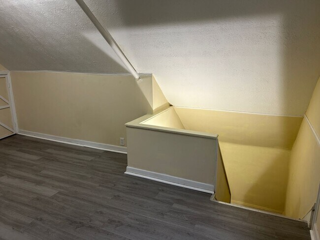 Building Photo - 2681 E 126th St