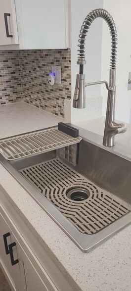 New kitchen sink - 6375 Green Valley Cir