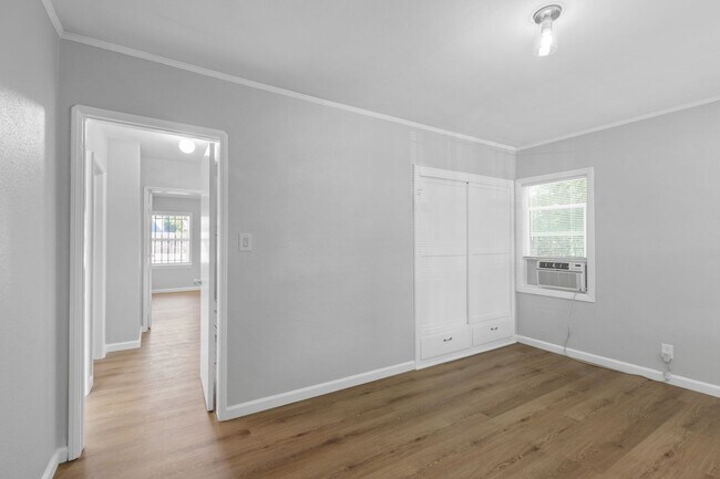 Building Photo - Charming 3-Bedroom Home in Cheviot Hills – Move-In Ready!