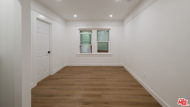 Building Photo - 5729 Carlton Way