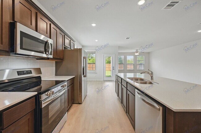 Building Photo - 502 Trailhead Ln