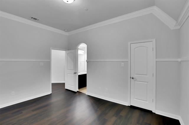 Building Photo - 410 Aylesbury Ct