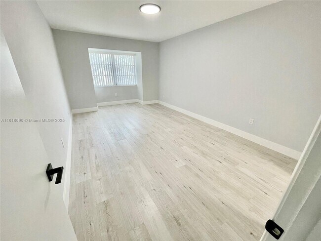 Building Photo - 7777 SW 86th St