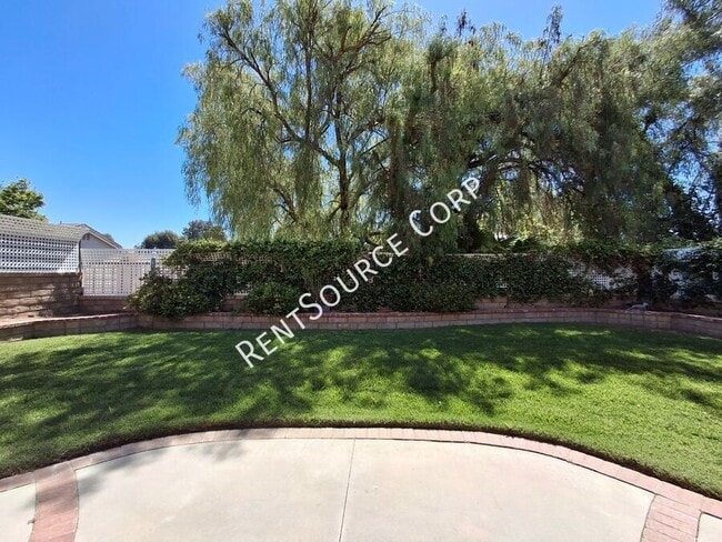 Building Photo - 30420 Yosemite Dr