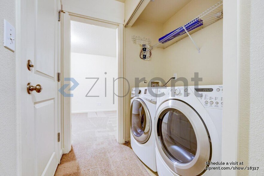 Building Photo - 2729 Rossiter Ln