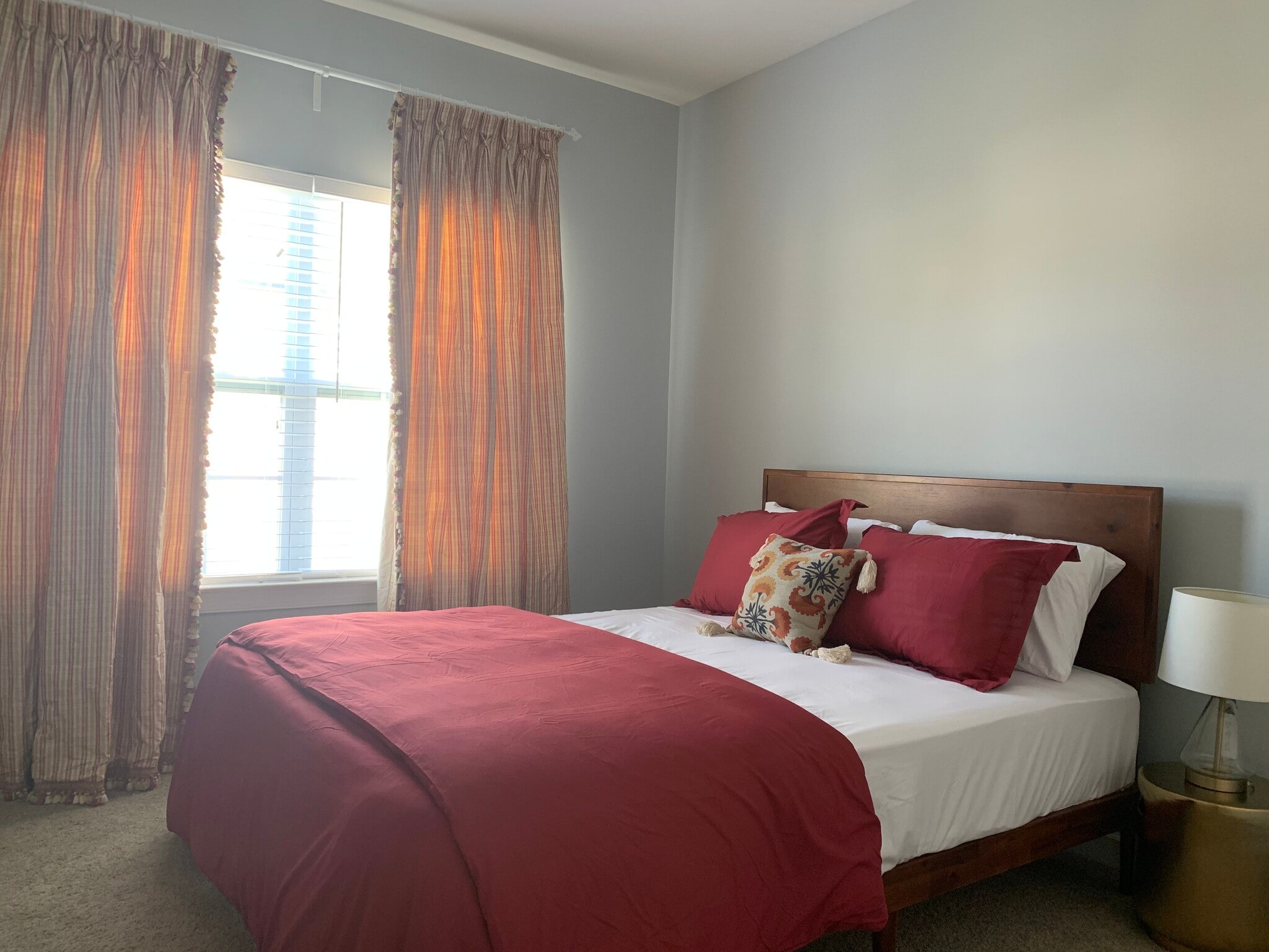 Queen bed - 15403 Barossa Valley St
