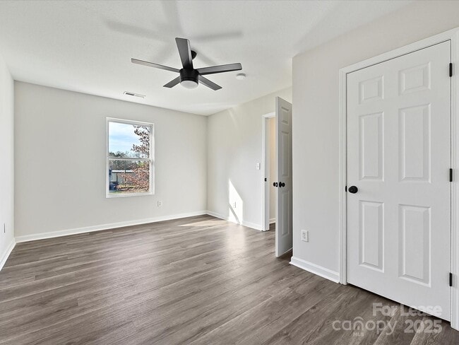 Building Photo - 3201 Decapolis Dr