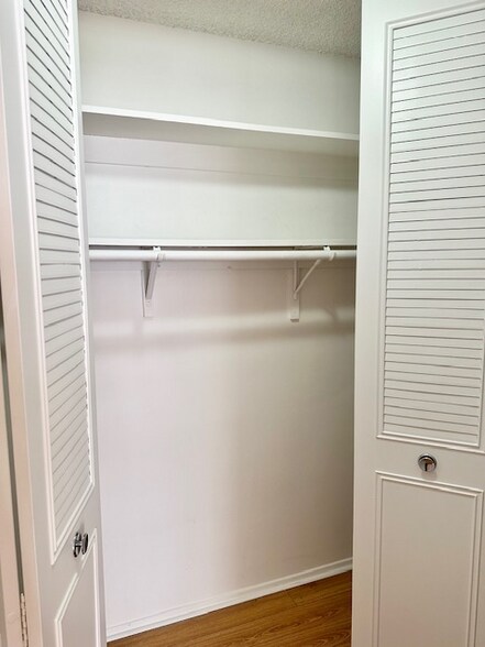 Building Photo - 428 Hayworth Ave