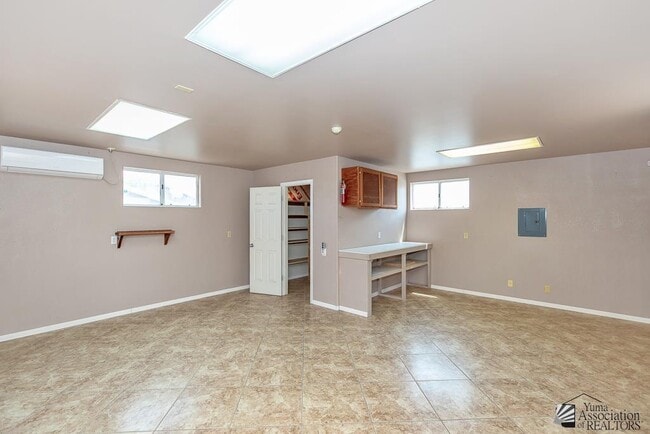 Building Photo - 12790 E 46th Dr