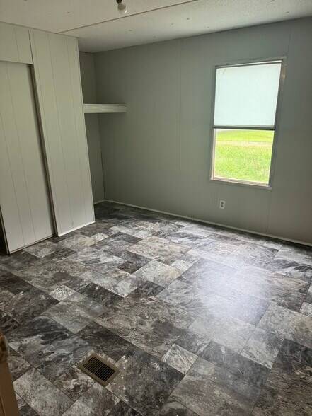 Building Photo - 385 Liberty Church Rd