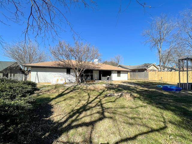 Building Photo - 6704 Greenacres Dr