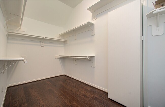 Building Photo - 14731 Raven Hollow Ln