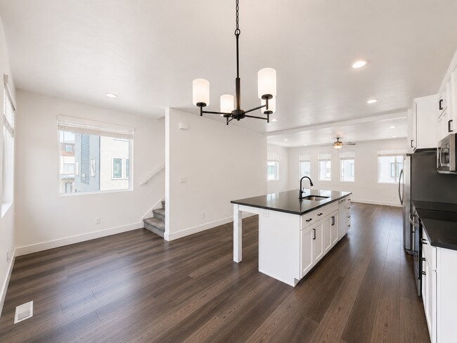 Building Photo - Views - Views - Views!! 4 Bedroom Modern Townhome