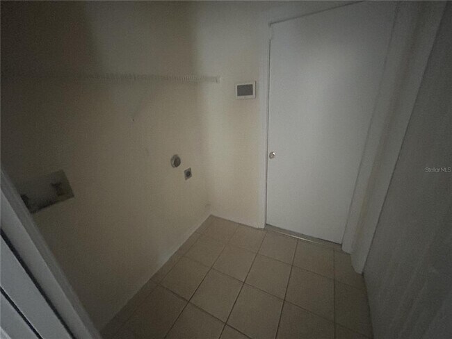 Building Photo - 1332 Hatcher Loop Dr