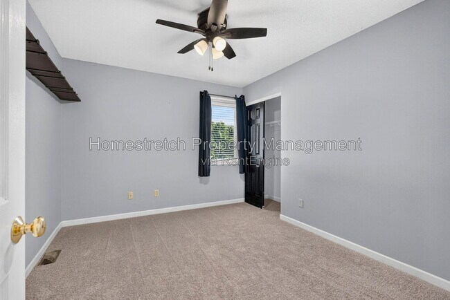 Building Photo - 6910 Emmons Dr