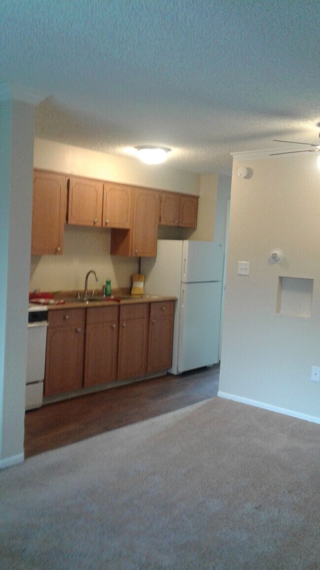 Floorplan - Swedish Plaza Apartments