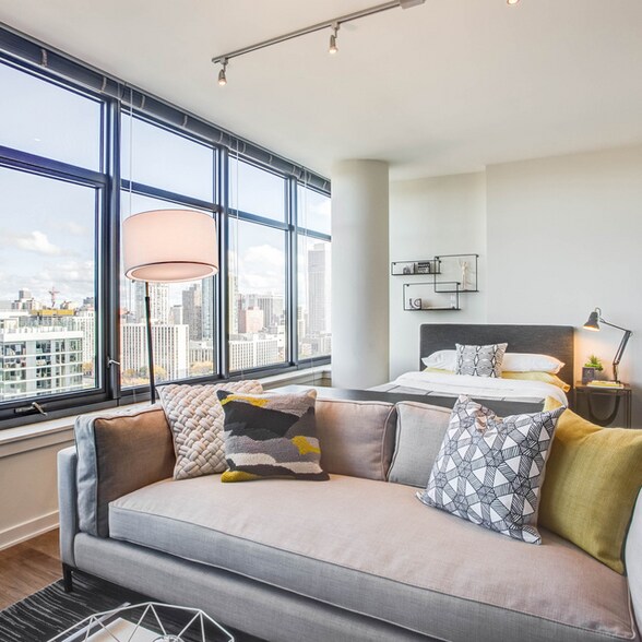 Building Photo - 339 W Chestnut St