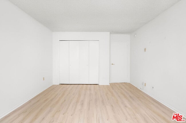 Building Photo - 953 4th St