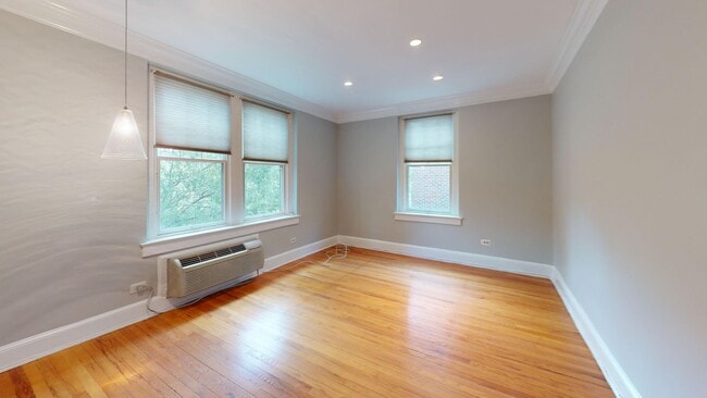 Building Photo - Updated Kalorama One Bedroom on Quiet Street