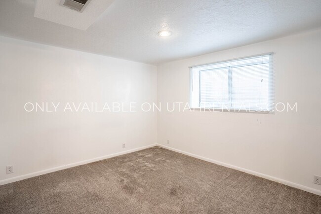 Building Photo - 1429 N 800 W