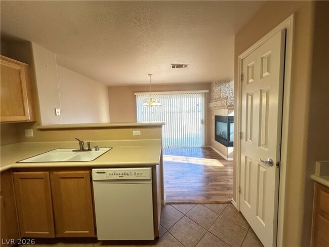 Building Photo - 6404 Sierra Diablo Ave