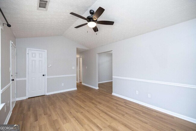 Building Photo - 641 Honey Creek Rd