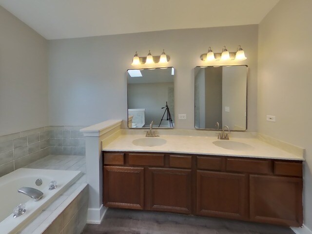 Building Photo - 10416 Santa Cruz Ln