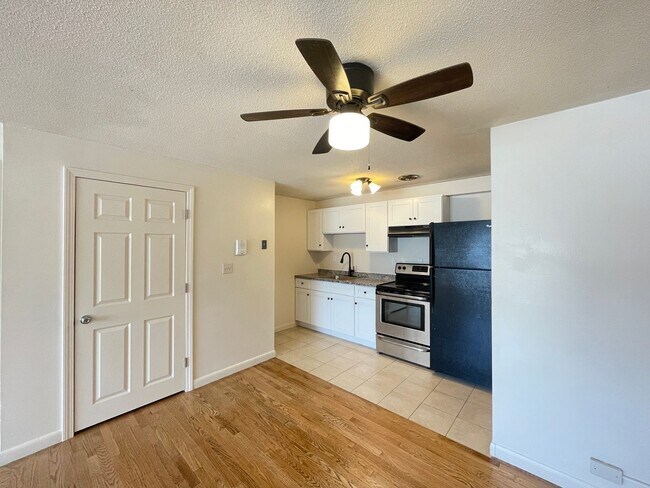 Building Photo - 173 Loudon Rd