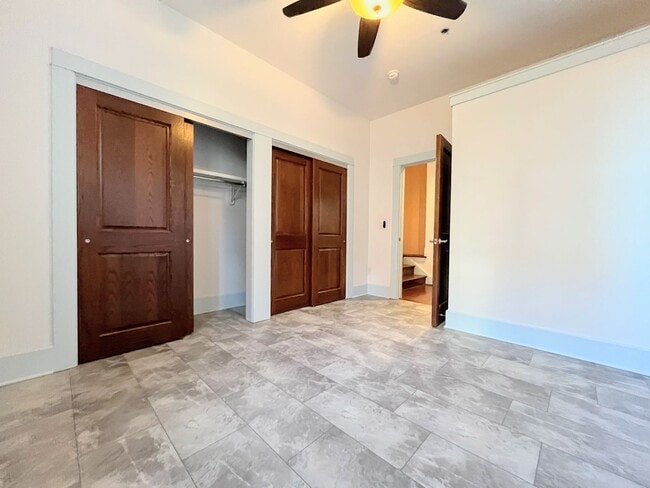 Building Photo - 210 Ellicott St