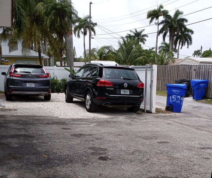 Building Photo - 1529 Arthur St