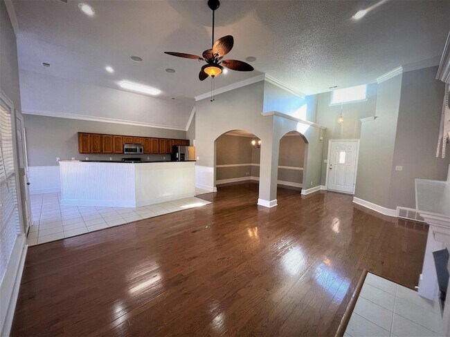 Building Photo - 11652 Belle Manor Dr