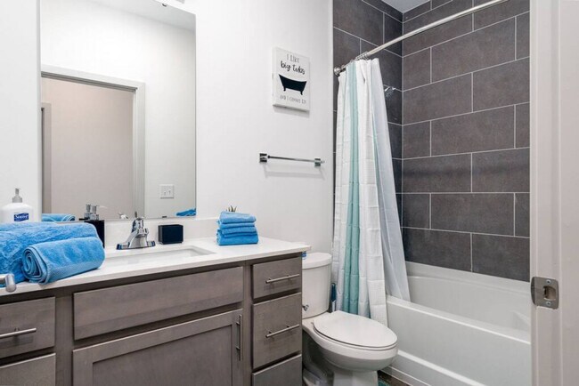 Building Photo - 5828 New Hope Blvd