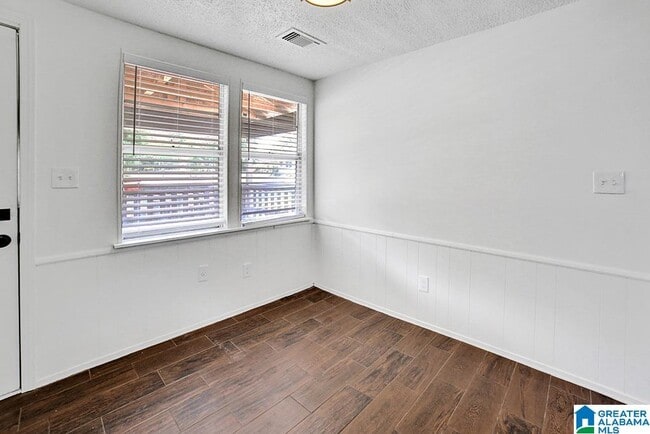 Building Photo - 4713 9th Ave S