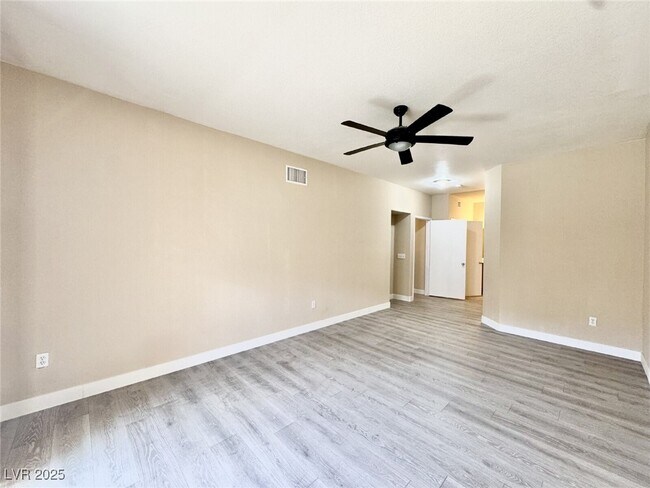 Building Photo - 9303 Gilcrease Ave