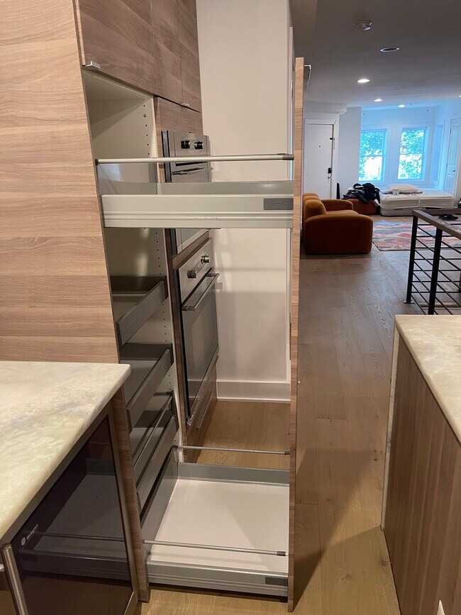 Kitchen - 505 O St NW
