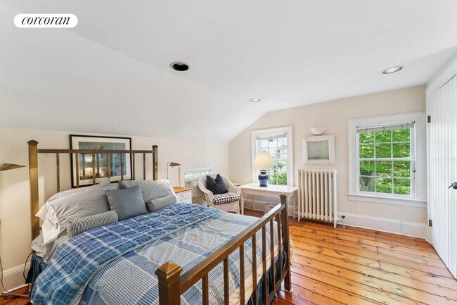 Building Photo - 148 Jermain Ave