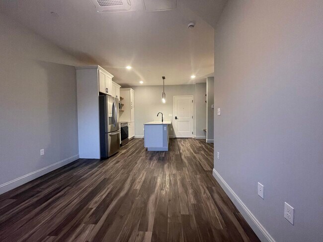 Building Photo - 25 Lowell St