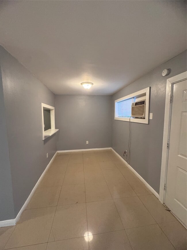 Building Photo - 4807 Mallow St