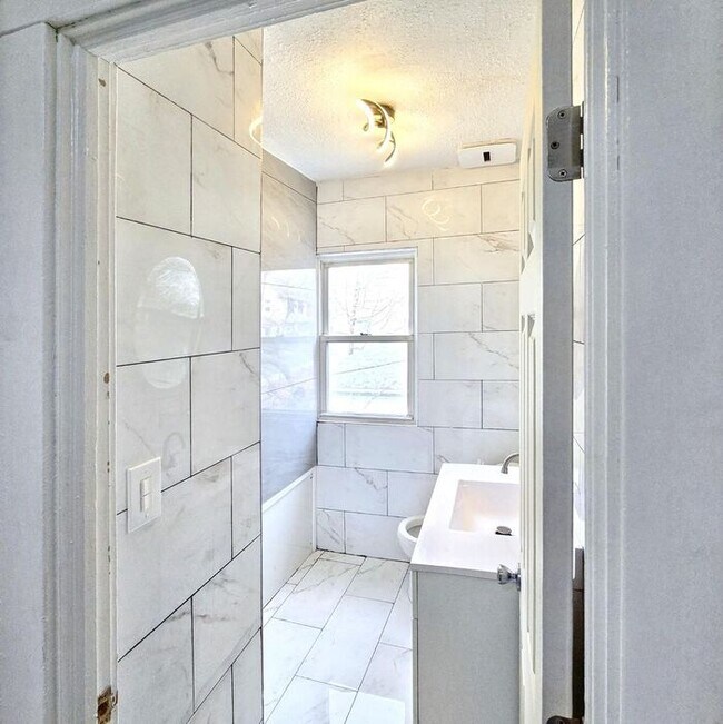 Building Photo - 3-Bedroom Home with Attic and Basement in ...