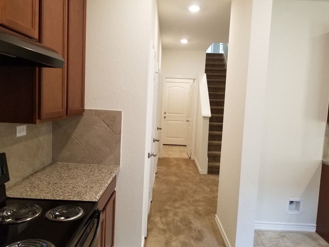 Building Photo - 5911 Eckhert Rd