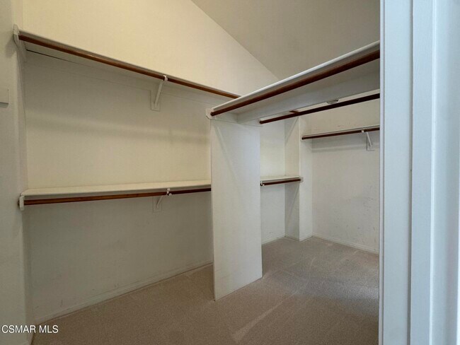 Building Photo - 318 Hornblend Ct