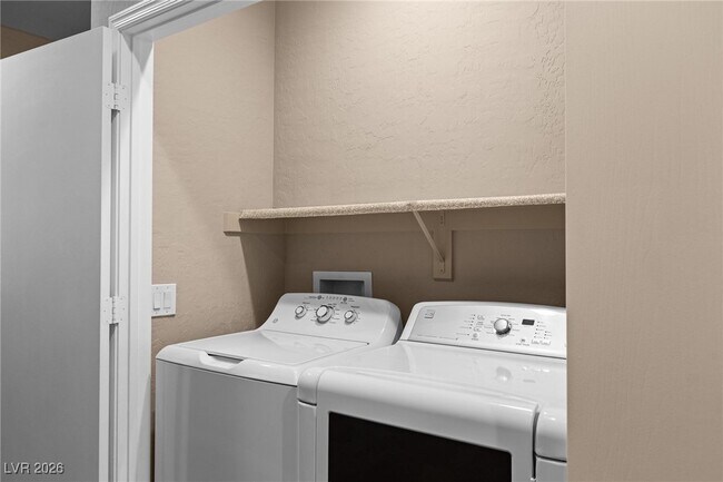 Building Photo - 4725 Basilicata Ln