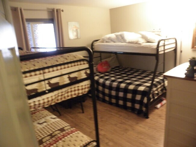 Building Photo - 5 Hummingbird Rd