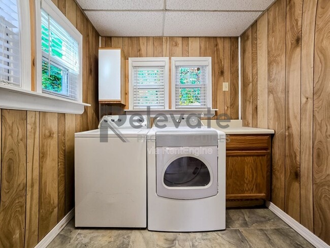 Building Photo - 7206 Brigham Rd