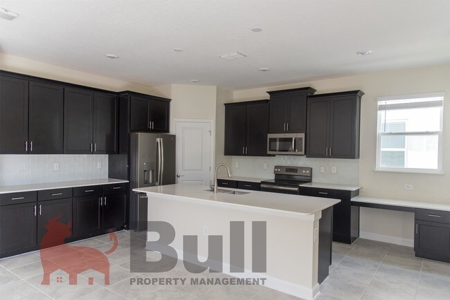 Building Photo - 7518 Summerlake Groves St