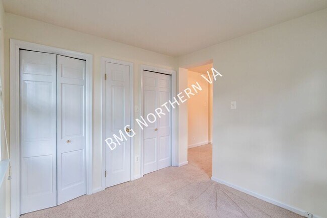 Building Photo - 2300 N Buchanan St