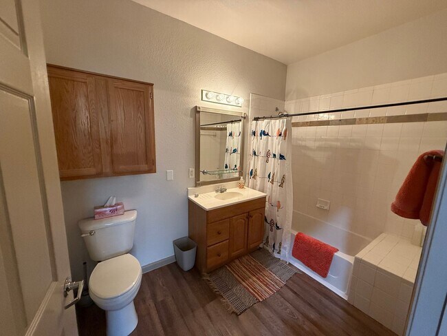 Building Photo - 2 Bed, 2 Bath Condo in Fort Collins - Foss...