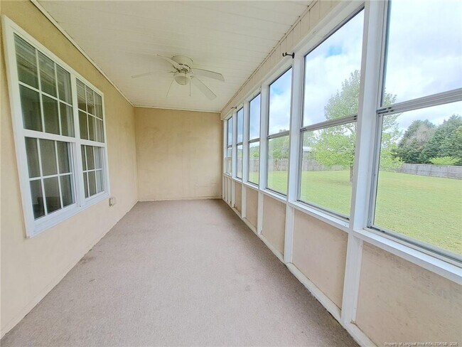 Building Photo - 206 Sandspur Ct