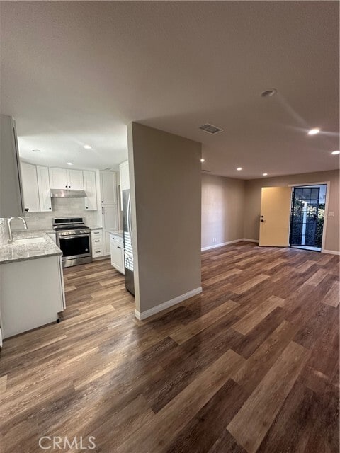 Building Photo - 514 E Chalynn Cir